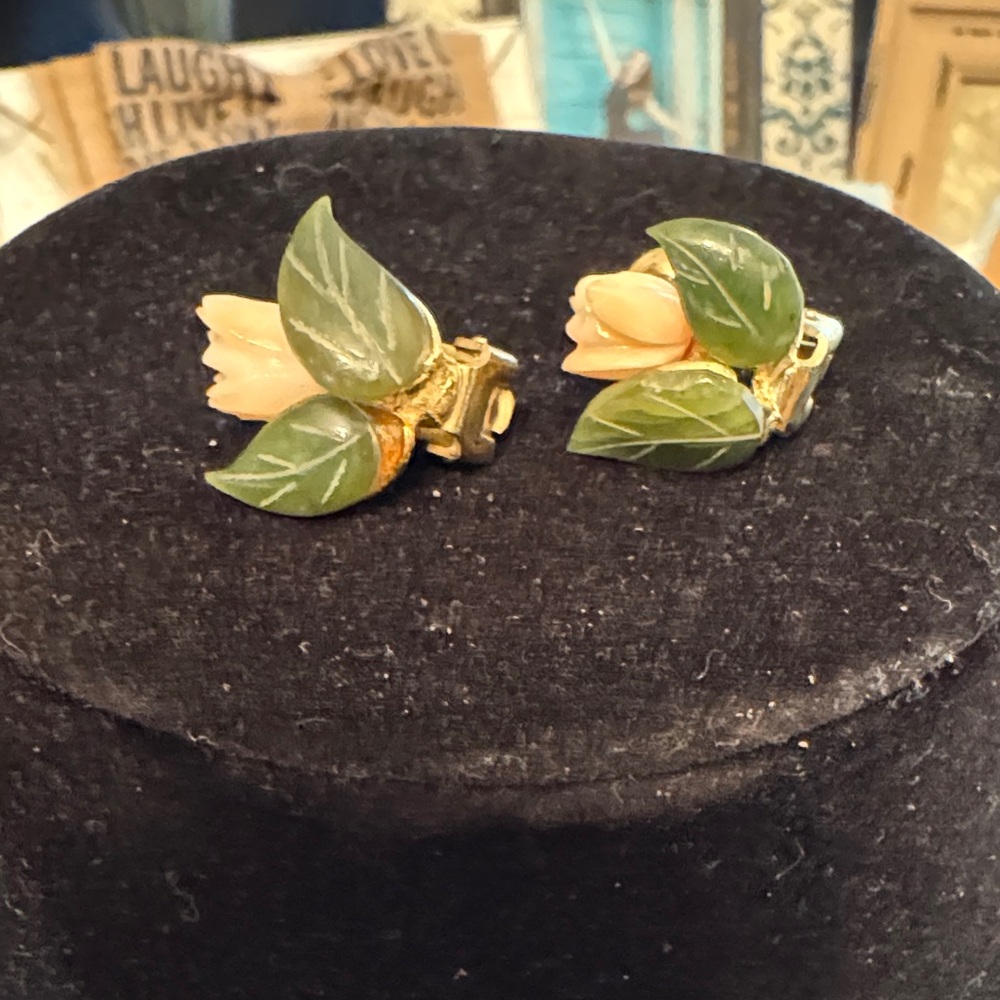 Vintage Swoboda Green Jade and Pink Salmon Coral Tulip Clip On Earrings